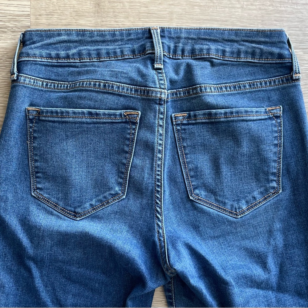 4/$25 | Old Navy | Rockstar Mid Rise Distressed Skinny Jeans for Women | Size 2 - Picture 7 of 8